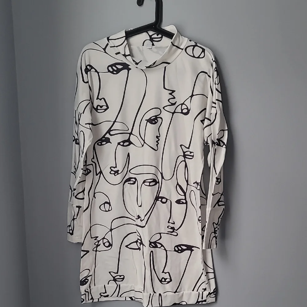 Amazon Women's Long Sleeve Dress - Black and White